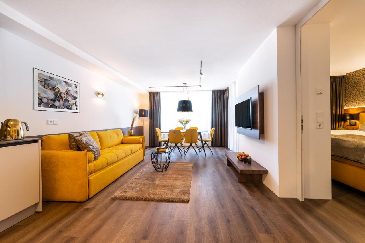 Gerharts Premium City Living - Center Of Brixen With Free Parking And Brixencard Bagian luar foto
