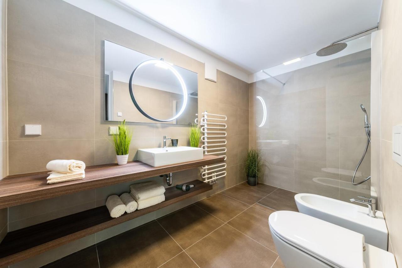 Gerharts Premium City Living - Center Of Brixen With Free Parking And Brixencard Bagian luar foto
